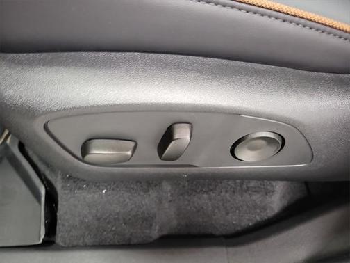2025 GMC Acadia AWD AT4