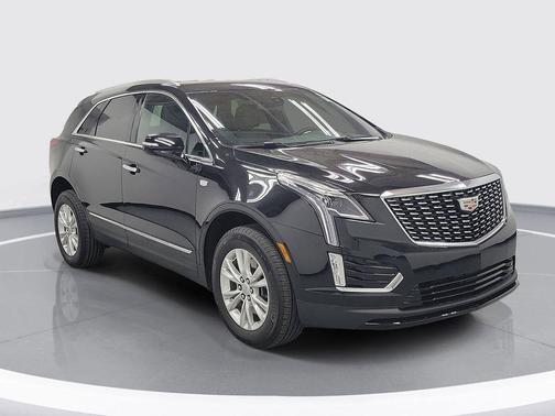Stellar Black Metallic 2024 Cadillac XT5 Luxury