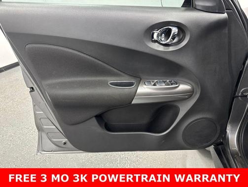 Gun Metallic Pearl Metallic 2012 Nissan Juke SL