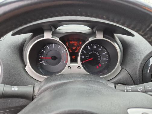 Gun Metallic Pearl Metallic 2012 Nissan Juke SL
