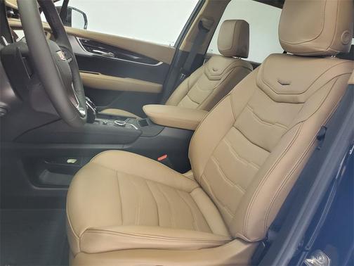 2025 Cadillac XT6 Premium Luxury FWD