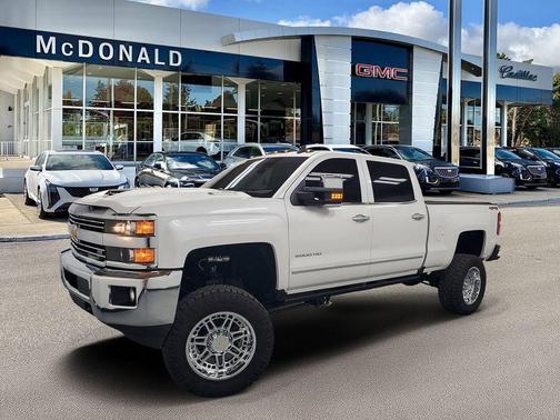 Iridescent Pearl Tricoat 2018 Chevrolet Silverado 2500 LTZ