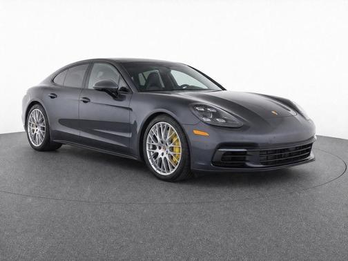 Agate Grey Metallic 2017 Porsche Panamera 4S