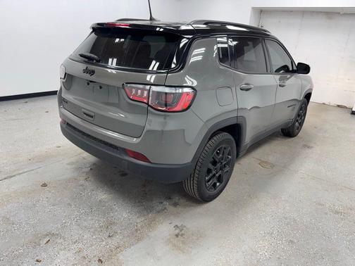 Sting-Gray Clearcoat 2021 Jeep Compass Freedom 4x4