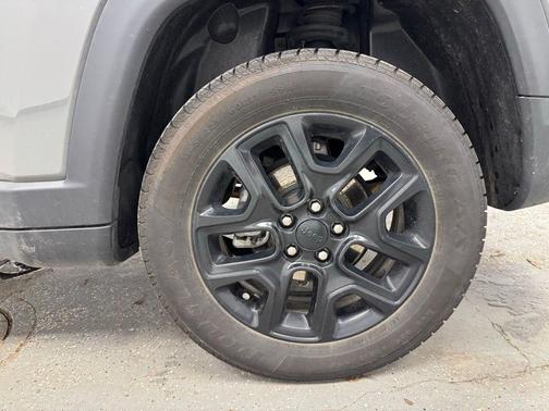 Sting-Gray Clearcoat 2021 Jeep Compass Freedom 4x4