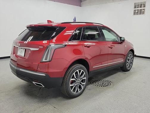 2025 Cadillac XT5 Sport