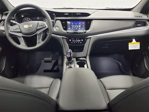 2025 Cadillac XT5 Luxury