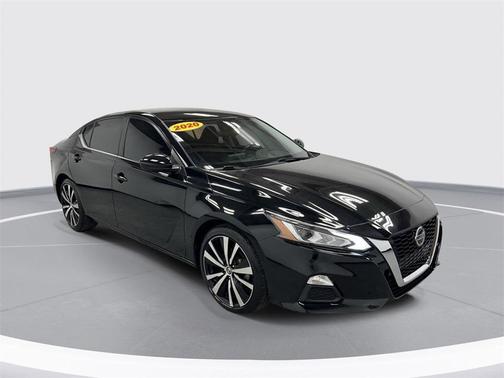 2020 Nissan Altima SR FWD