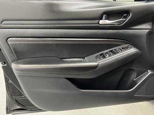 2020 Nissan Altima SR FWD