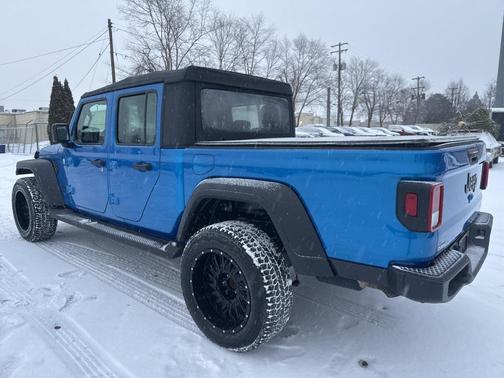 2020 Jeep Gladiator Sport
