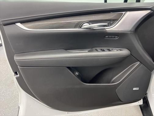 2022 Cadillac XT5 Sport