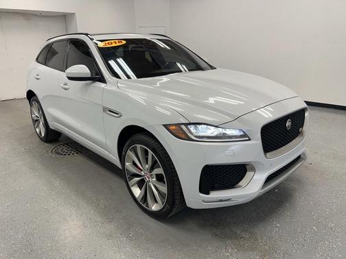 2018 Jaguar F-PACE S