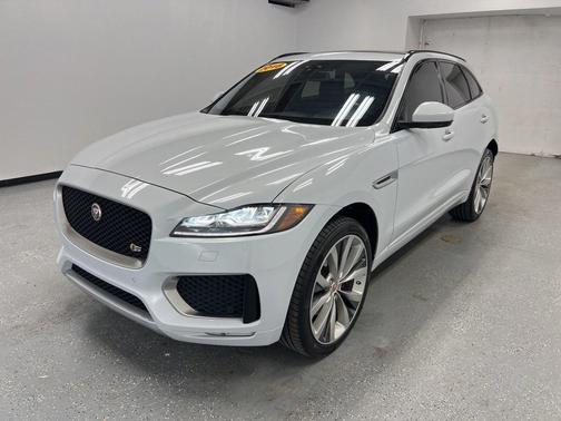 2018 Jaguar F-PACE S