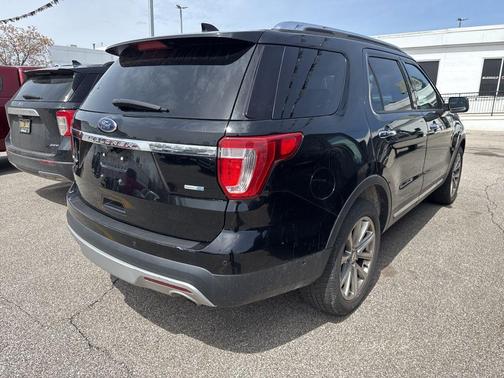 Shadow Black 2017 Ford Explorer Limited