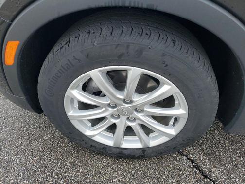 Stellar Black Metallic 2023 Cadillac XT4 Luxury