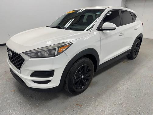 White Pearl 2019 Hyundai TUCSON SE