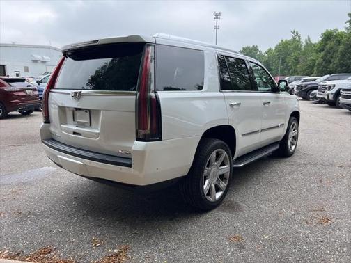 2019 Cadillac Escalade Luxury