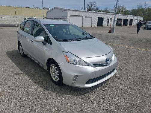 Classic Silver Metallic 2014 Toyota Prius v Two