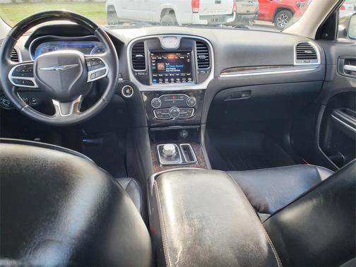 2018 Chrysler 300 Limited