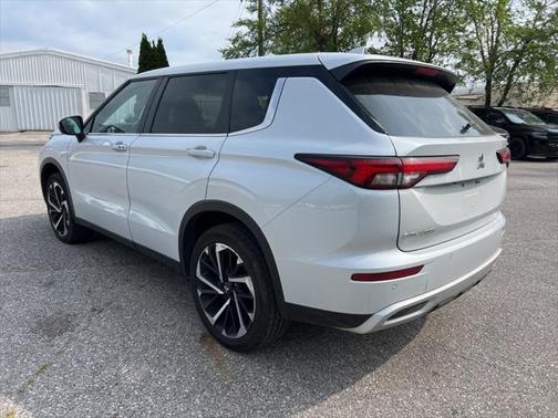 2023 Mitsubishi Outlander SE Black Edition S-AWC