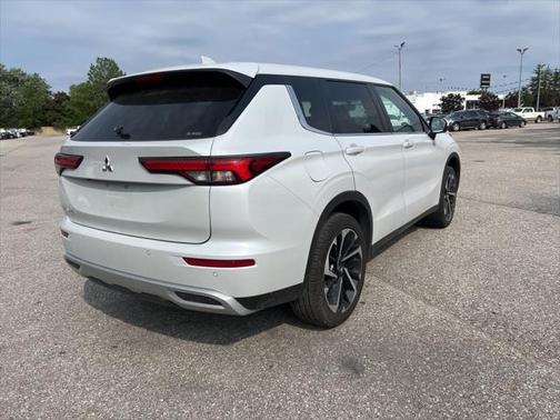2023 Mitsubishi Outlander SE Black Edition S-AWC