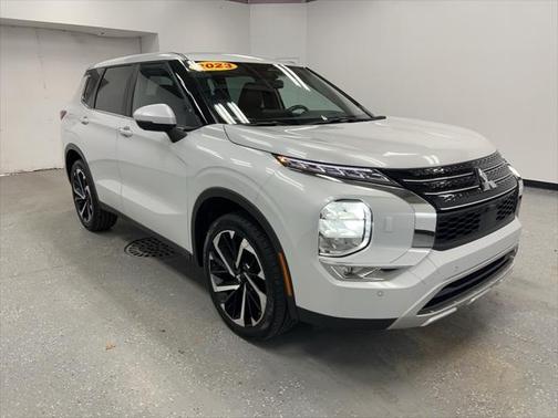 2023 Mitsubishi Outlander SE Black Edition S-AWC