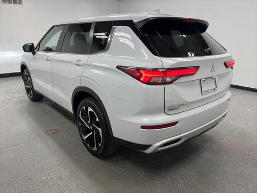 2023 Mitsubishi Outlander SE Black Edition S-AWC