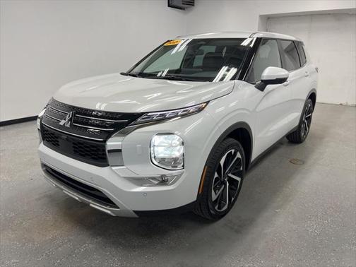 2023 Mitsubishi Outlander SE Black Edition S-AWC