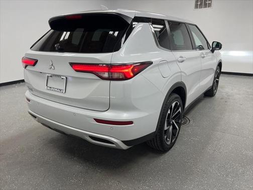2023 Mitsubishi Outlander SE Black Edition S-AWC