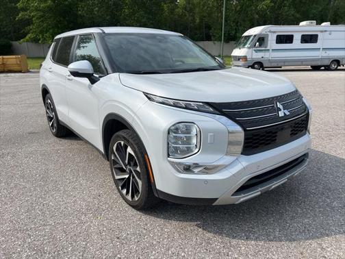 2023 Mitsubishi Outlander SE Black Edition S-AWC