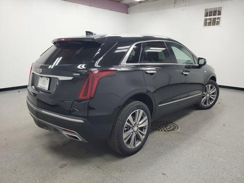 Black Metallic 2026 Cadillac XT5 Premium Luxury