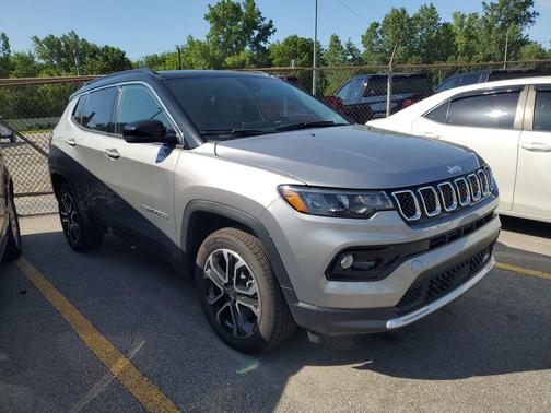 Billet Silver Metallic Clearcoat 2023 Jeep Compass Limited