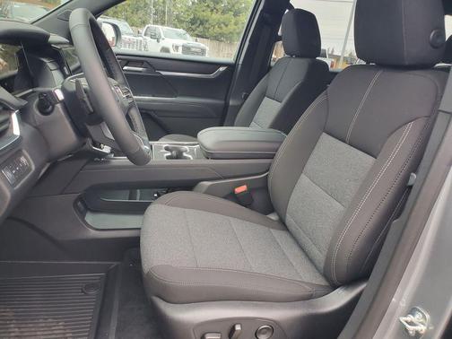 2026 GMC Acadia Elevation AWD