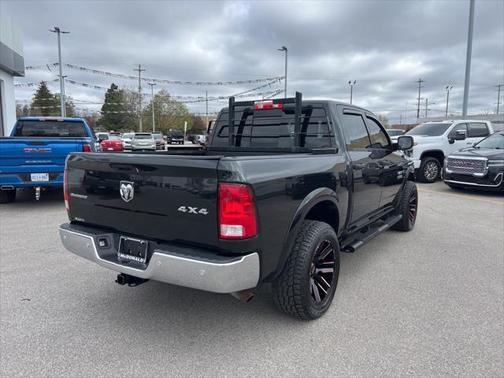 2016 RAM 1500 SLT