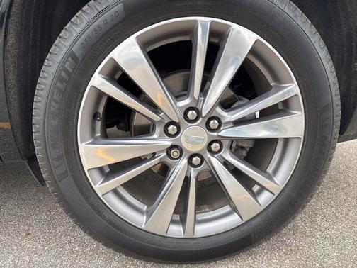 Stellar Black Metallic 2020 Cadillac XT6 Premium Luxury AWD
