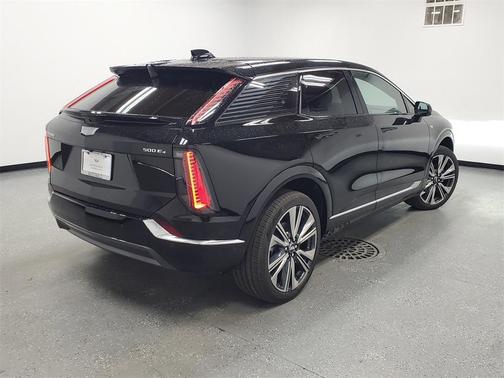 2025 Cadillac OPTIQ Luxury 2 AWD