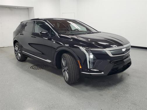 2025 Cadillac OPTIQ Luxury 2 AWD