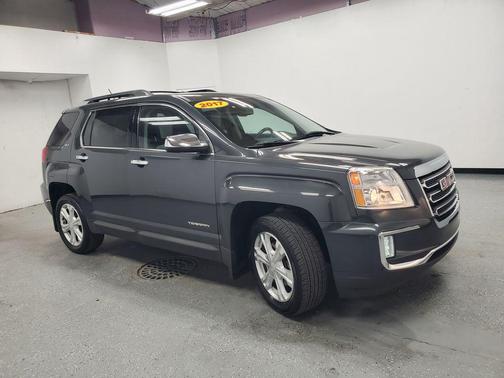 Graphite Gray Metallic 2017 GMC Terrain SLT