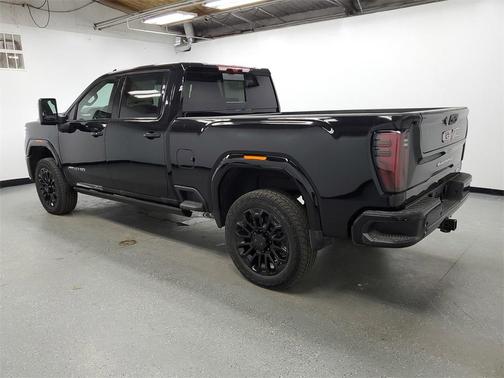 2025 GMC Sierra 2500 AT4