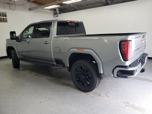 2025 GMC Sierra 2500 AT4