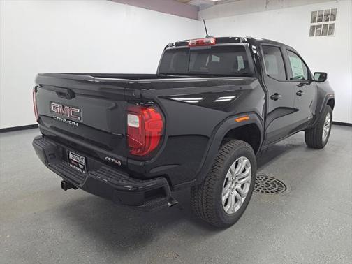 2025 GMC Canyon Base