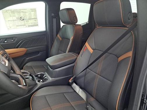 2025 GMC Canyon Base