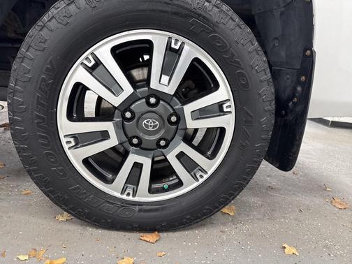 2010 Toyota Tundra Grade