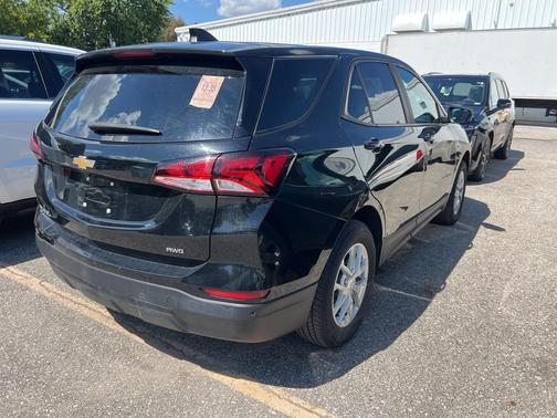 2023 Chevrolet Equinox LS