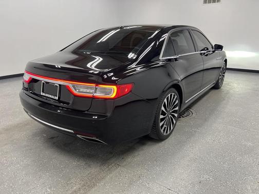 2017 Lincoln Continental Black Label