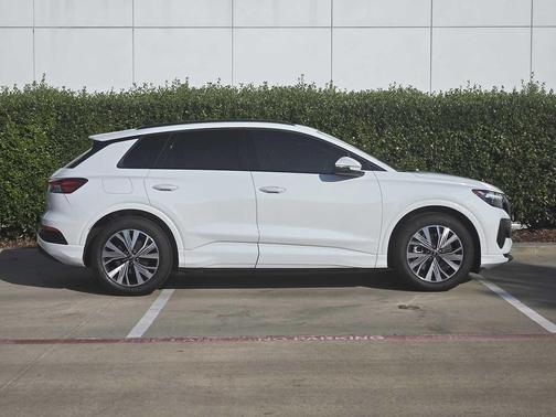 2025 Audi Q4 e-tron Premium 45 quattro