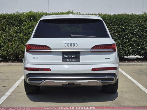 2022 Audi Q7 55 Premium Plus