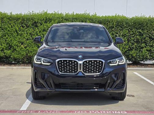 2025 BMW X4 xDrive30i