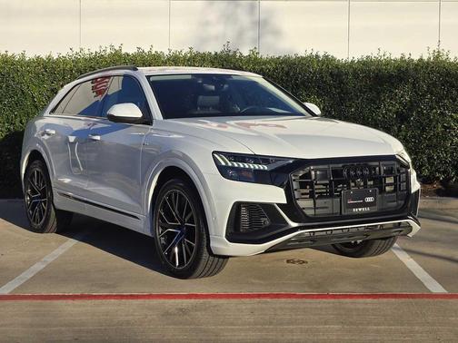 2023 Audi Q8 55 Premium Plus
