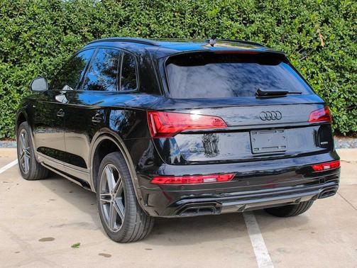 Mythos Black Metallic 2024 Audi Q5 55 S line Premium Plus